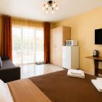 Студио (Лесной: Номер в гостевом доме на Куршской косе), Гостевой дом ApartMari Villa Leo