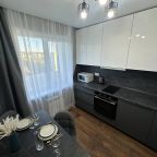 Все необходимое для приготовления пищи имеется на кухне, Апартаменты Уютные 1-комнатные с современным ремонтом