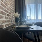 Все необходимое для приготовления пищи имеется на кухне, Апартаменты Уютные 1-комнатные с современным ремонтом