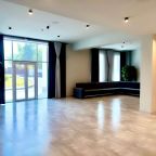 Хорошая планировка, Отель Беной Тревел