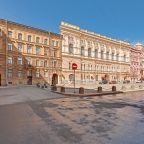 Квартира (Студия в самом сердце Петербурга), Апартаменты RentalSPb на пл. Островского 9