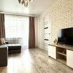 Апартаменты (Двухкомнатные апартаменты в центре рядом с парком Юность и Верхним озером), Апартаменты ApartMari рядом с парком Юность