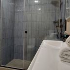 Двухместный (Винсент ван Гог), Апартаменты Клод Моне