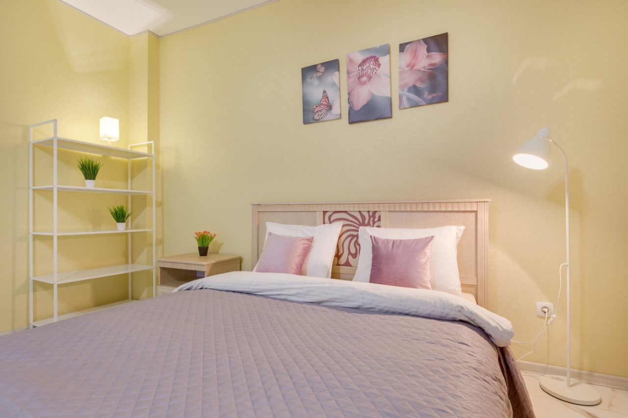 Двуспальная кровать