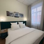 Люкс (Люкс 218 имени Папанина И.Д.), Гостиница Авиатор