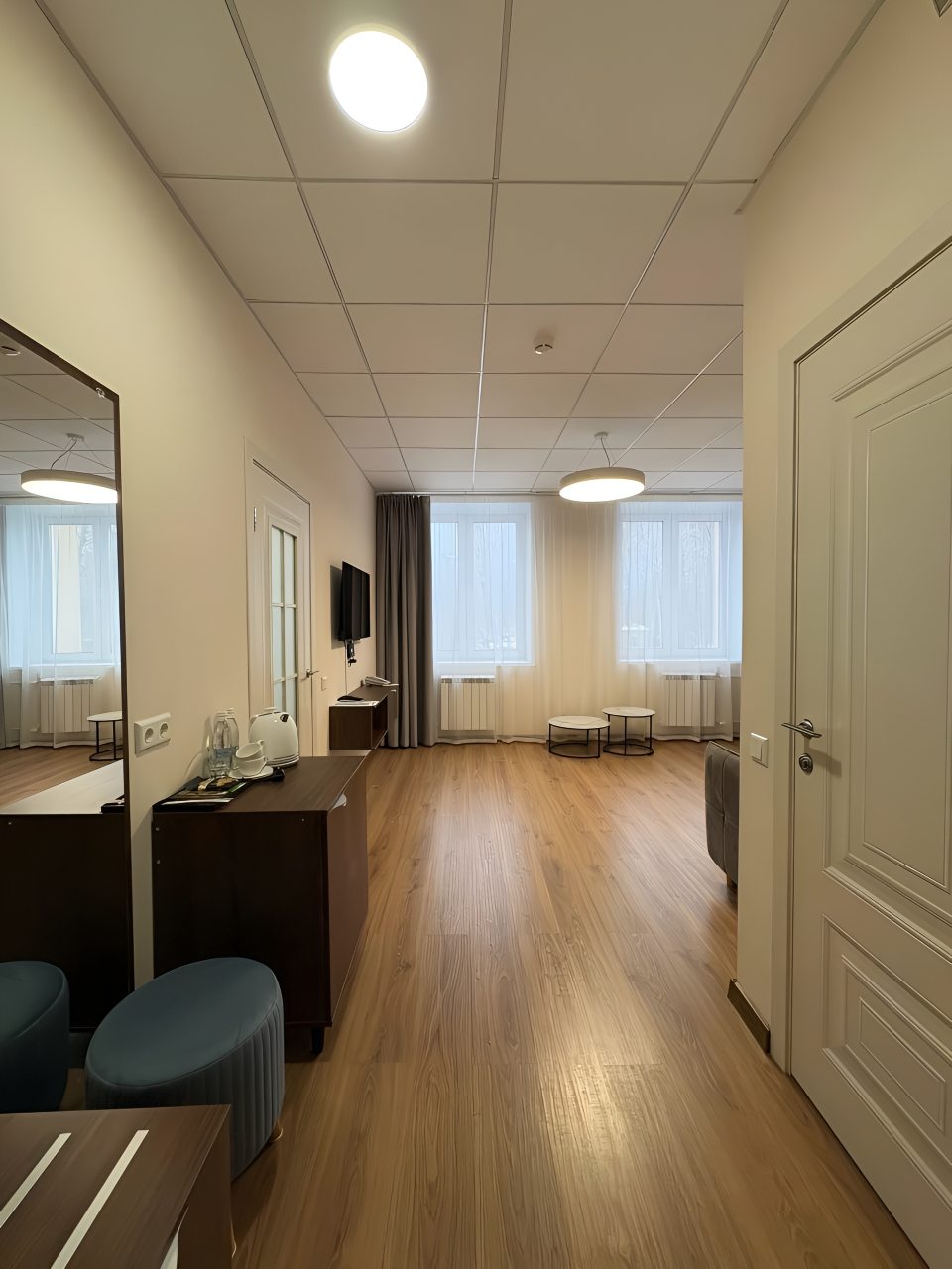 Люкс (Люкс 319 имени Громова М.М.), Гостиница Авиатор