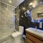 Люкс (Люкс 319 имени Громова М.М.), Гостиница Авиатор