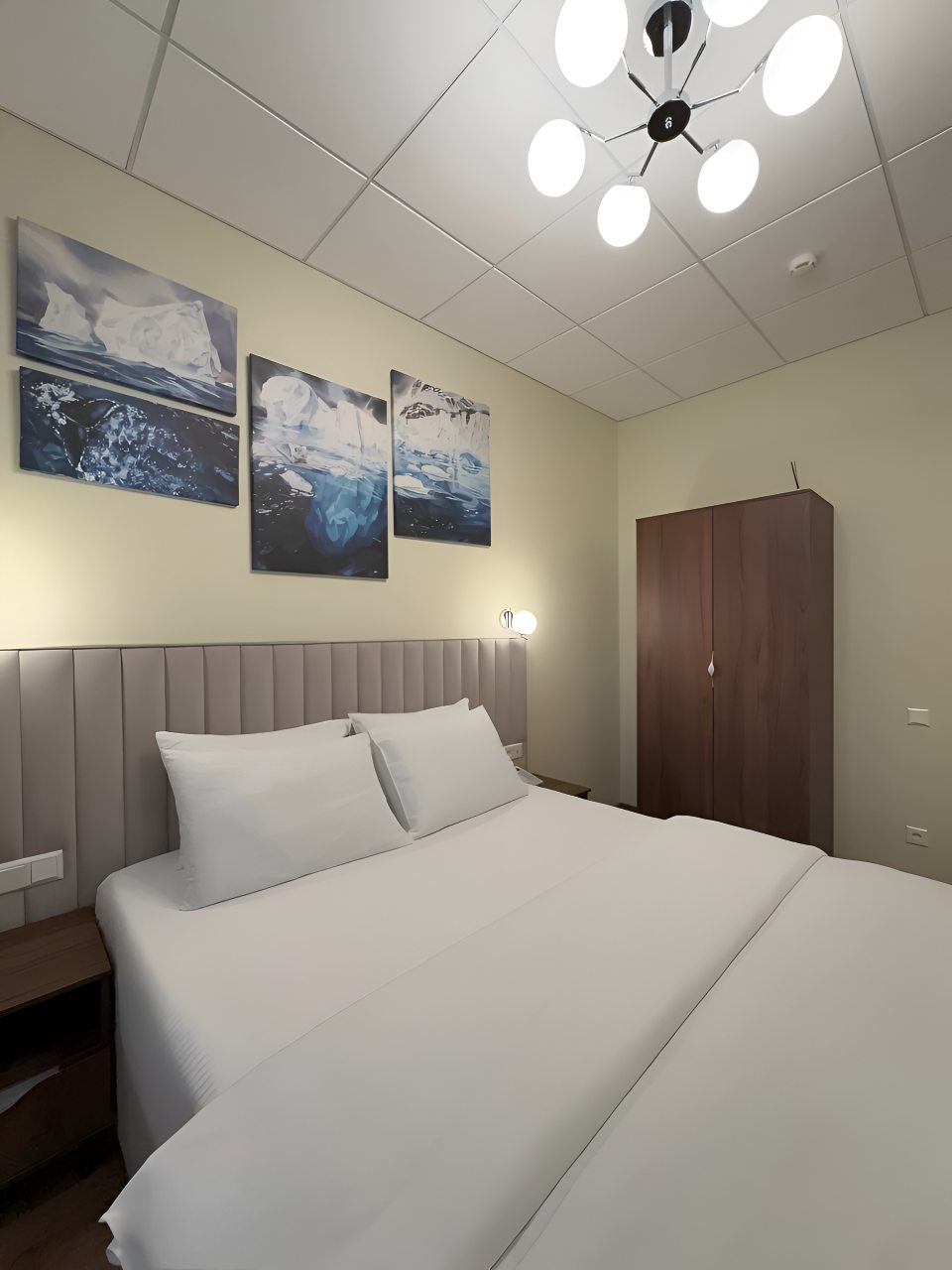 Люкс (Люкс 314 имени Байдукова Г.Ф.), Гостиница Авиатор