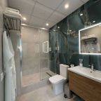 Люкс (Люкс 320 имени Водопьянова М.В.), Гостиница Авиатор