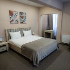 Студио (Студия), Отель Мельница