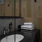 Номер (Стандарт в мотеле с балконом), Гостиница Среди Гор