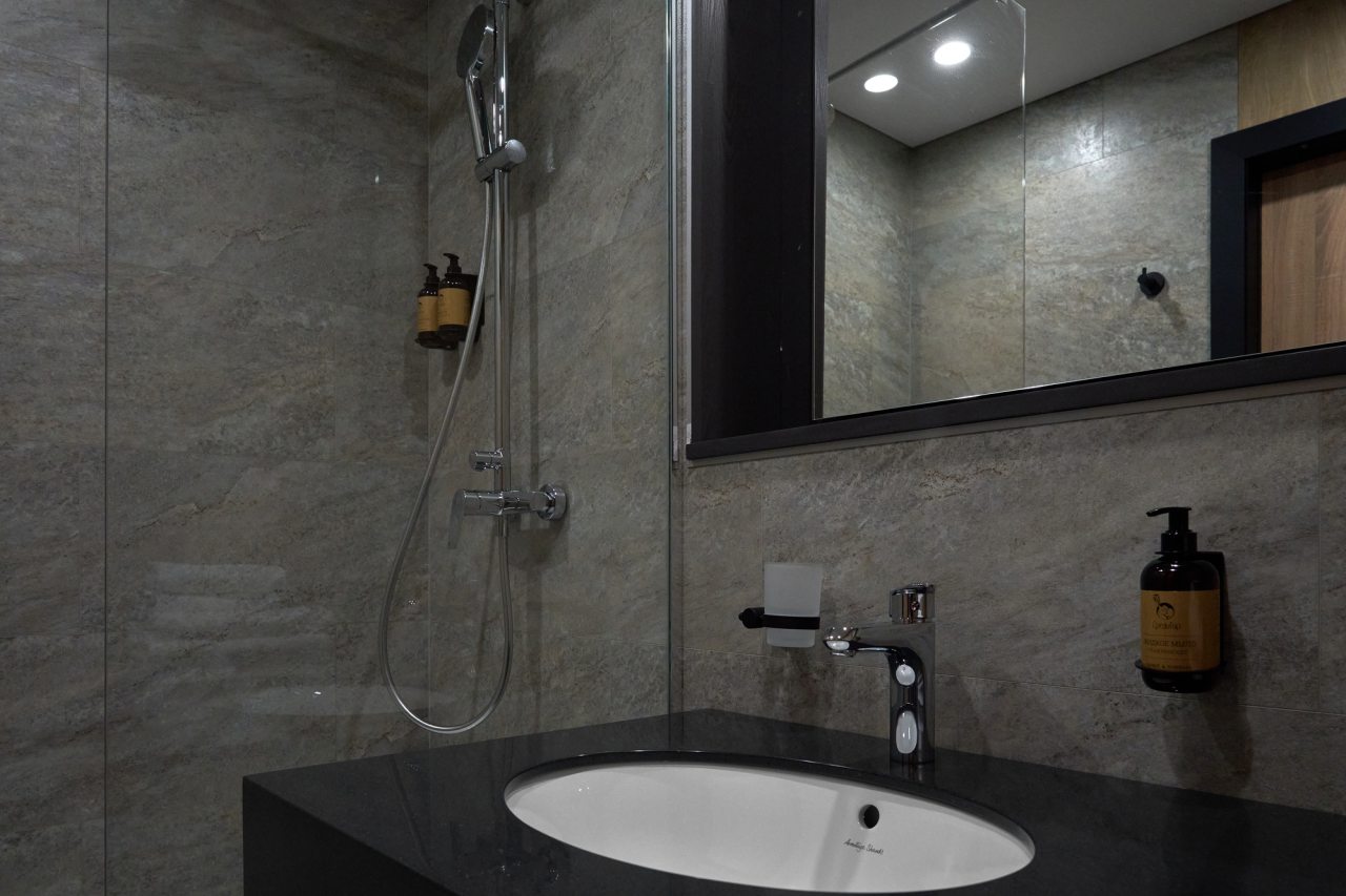 Номер (Стандарт в мотеле с балконом), Гостиница Среди Гор