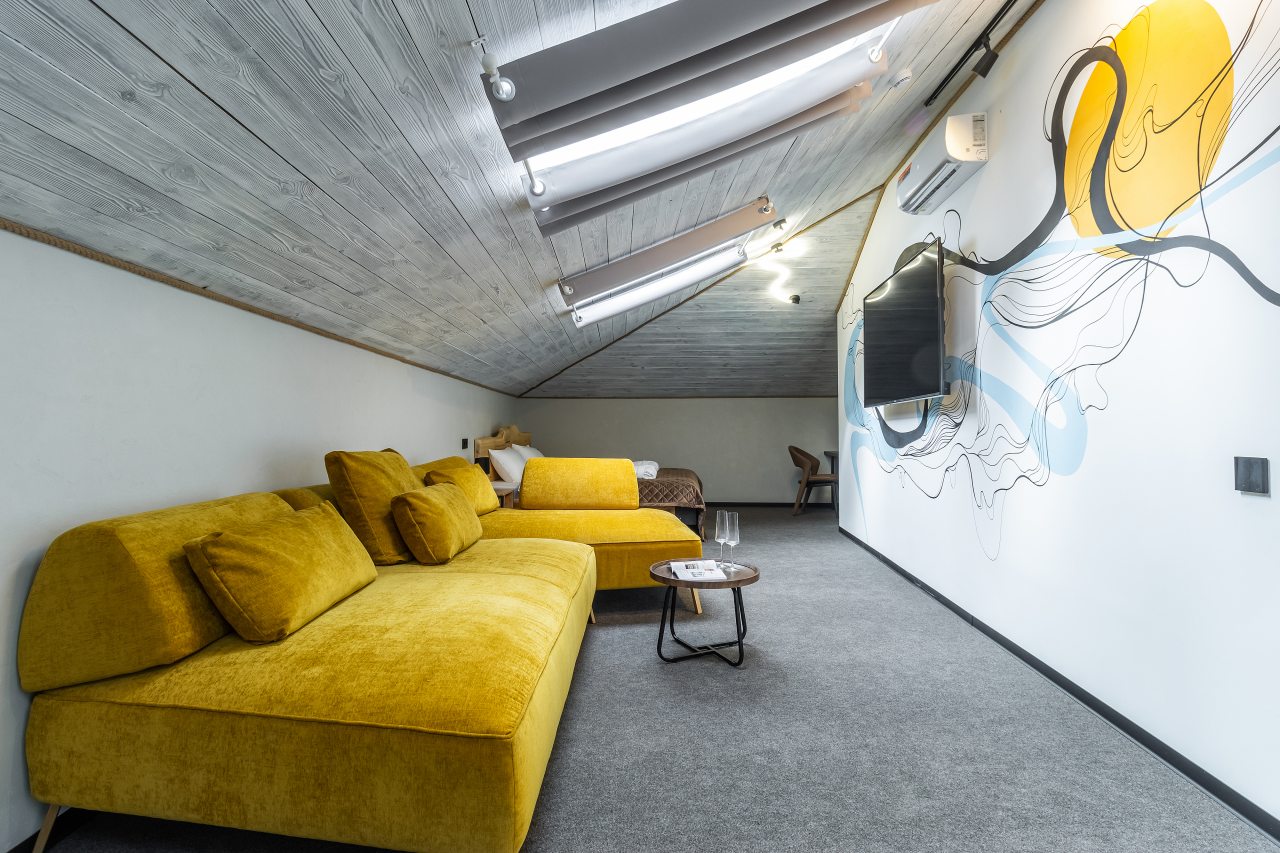 Люкс (Джуниор Сюит № 10), Гостиница IVA home