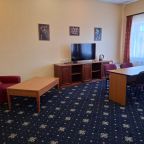 В номере холодильник, чайник, телевизор, гардероб