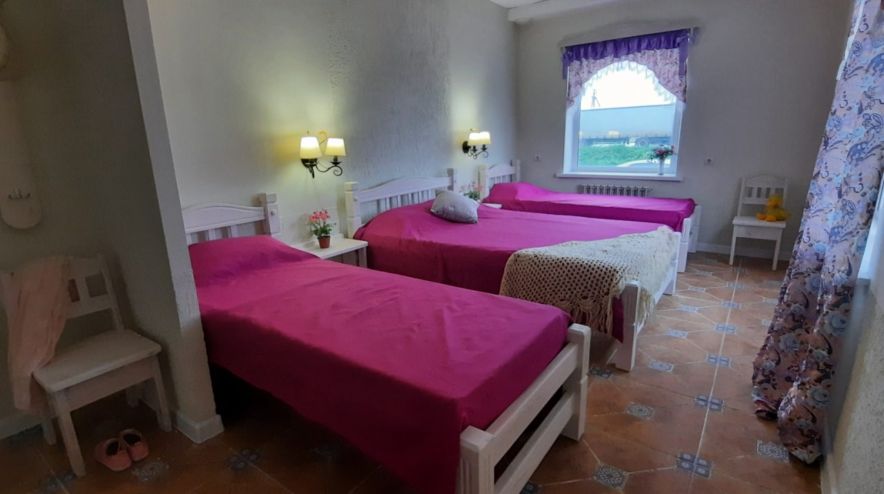 Дом (Гостевой Дом), Гостиница Кедровый Дом