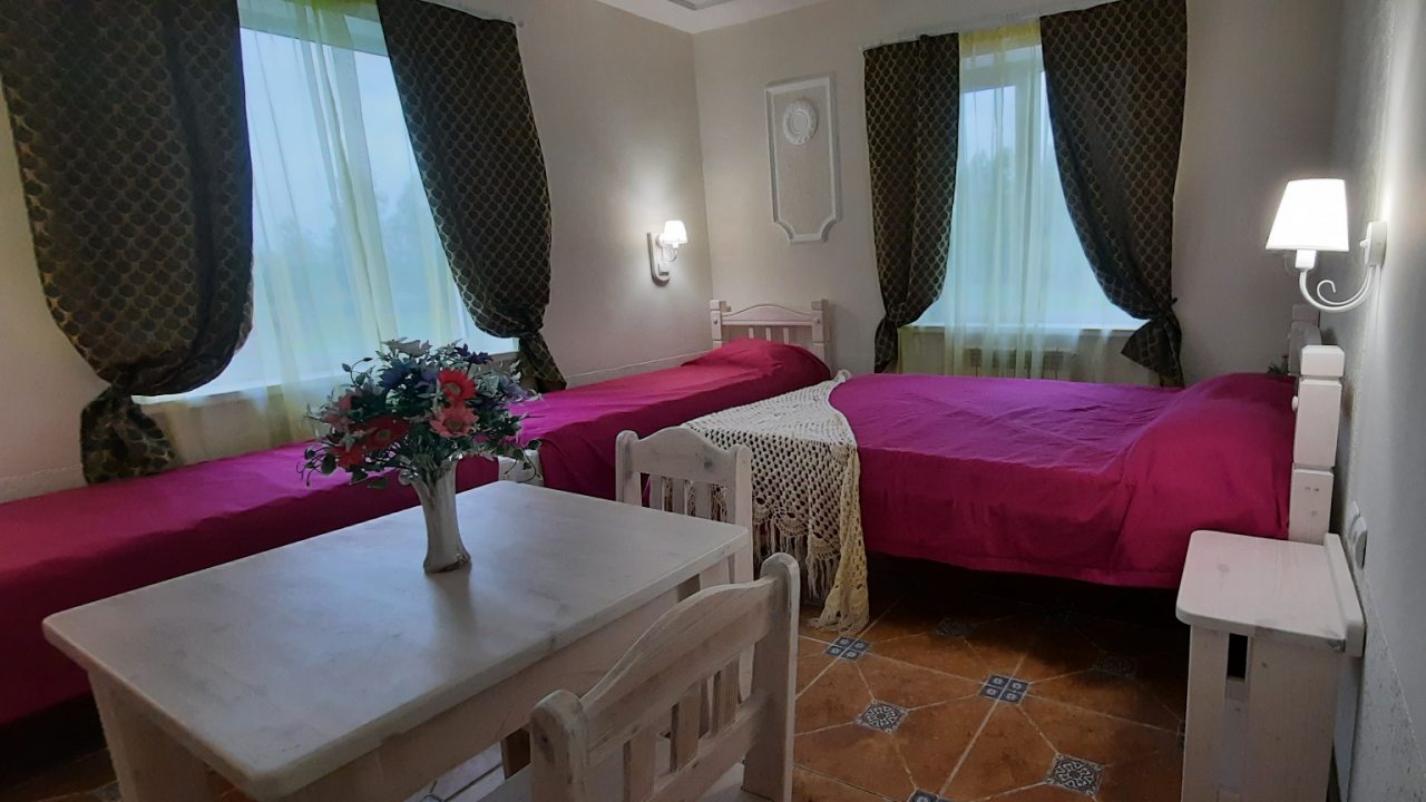 Дом (Гостевой Дом), Гостиница Кедровый Дом