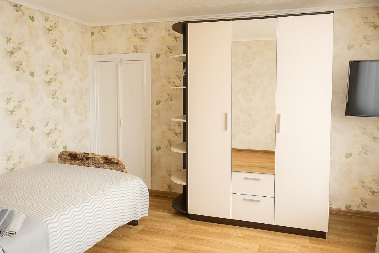 Трёхместный и более (Однокомнатная квартира на Октябрьском пер.), Апартаменты Аликорн 24 на Октябрьском