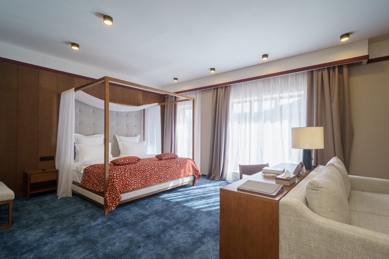 Люкс (Представительский сьют Лазурит), Отель Лазурит Архыз hotel & spa