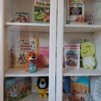 Детские книги, музыка или фильмы, Отель Весна