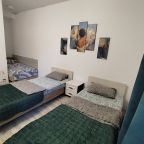 Трёхместный и более (Апартаменты №32), Отель Весна