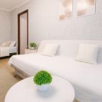 Апартаменты (Уютная квартира на Ново-Садовой 42), Апартаменты Уютные на Ново-Садовой 42