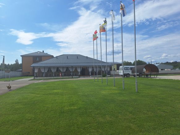 Гостиница Зеленая долина, Плюсково