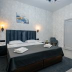 Полулюкс (Полулюкс), Отель Hotel Grace