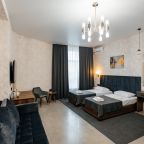 Полулюкс (Полулюкс), Отель Hotel Grace