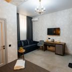 Полулюкс (Полулюкс), Отель Hotel Grace