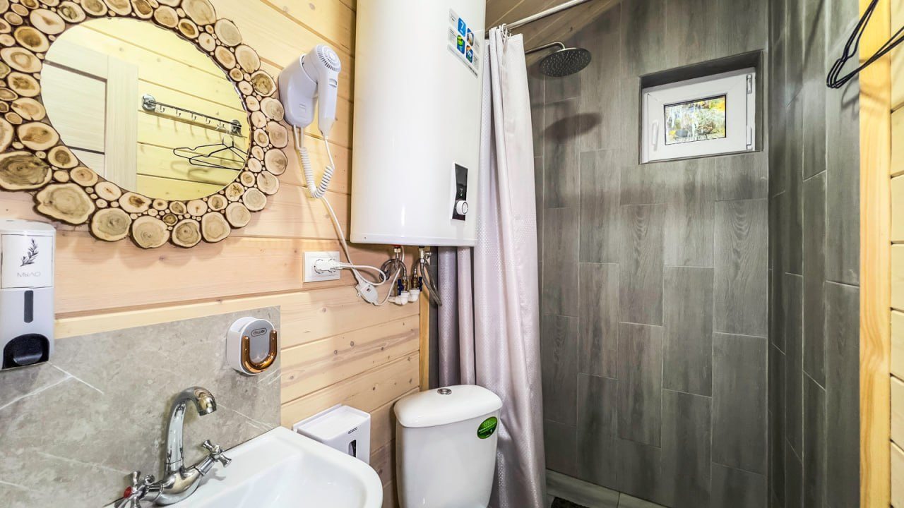 Шале (Шале №1), База отдыха Тайна Гор