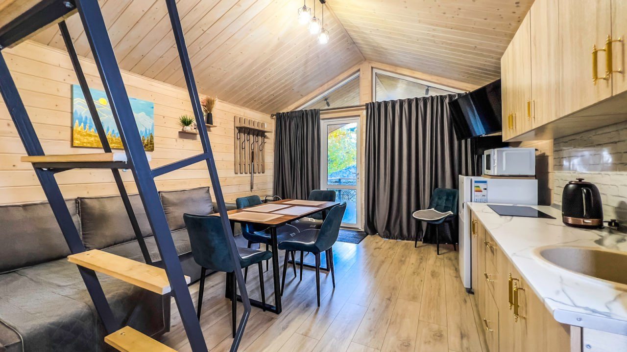 Шале (Шале №1), База отдыха Тайна Гор