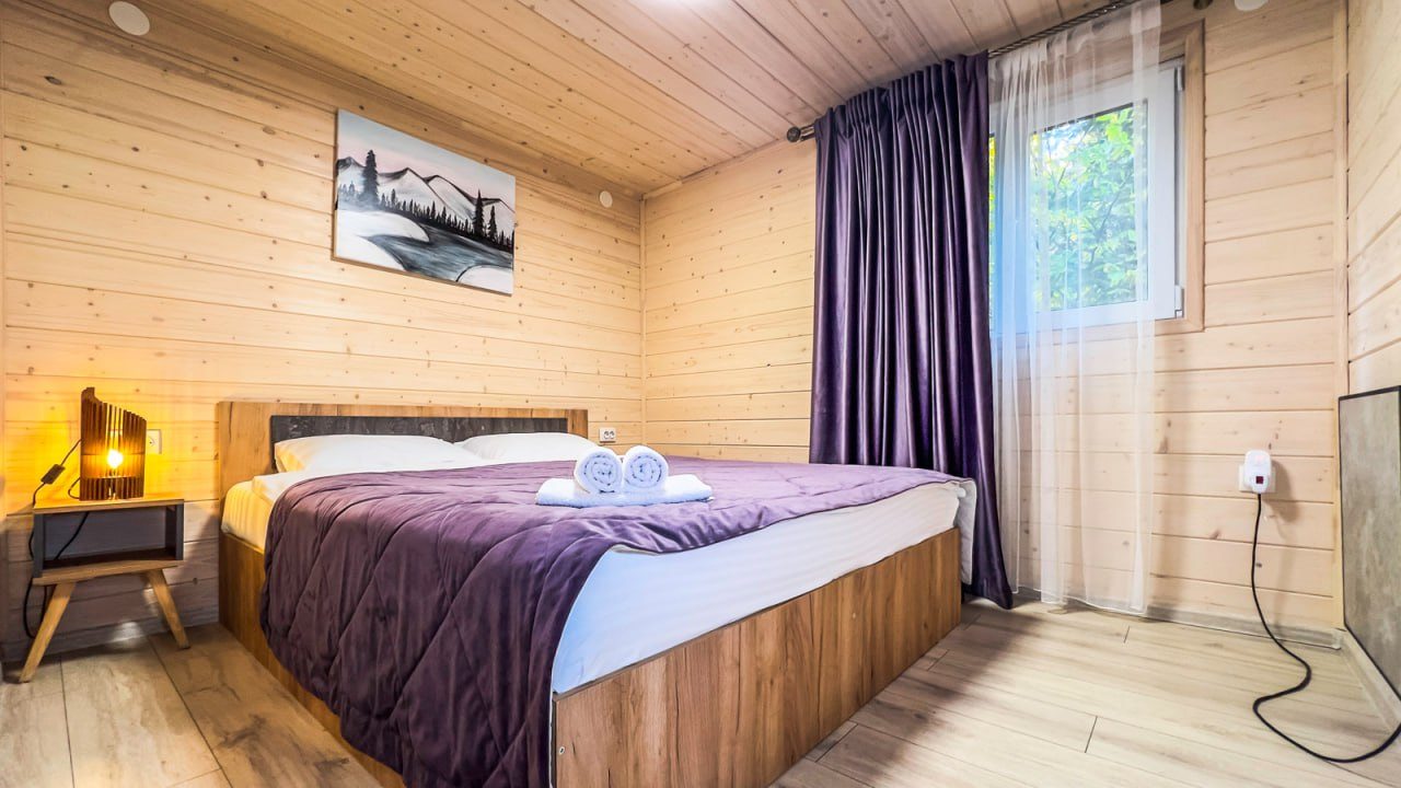 Шале (Шале №1), База отдыха Тайна Гор