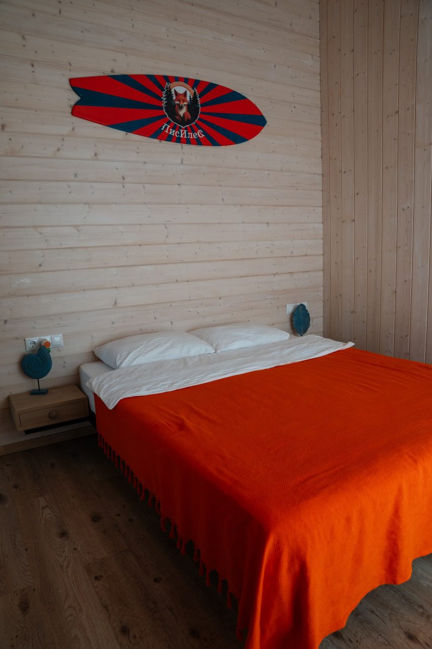 Коттедж (Сёрф), Коттедж Лис и Лес