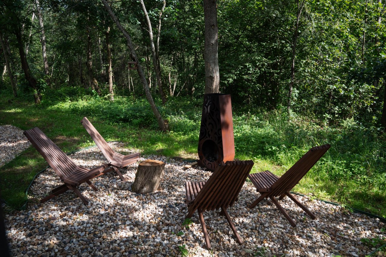 Коттедж (Куб), Коттедж Лис и Лес