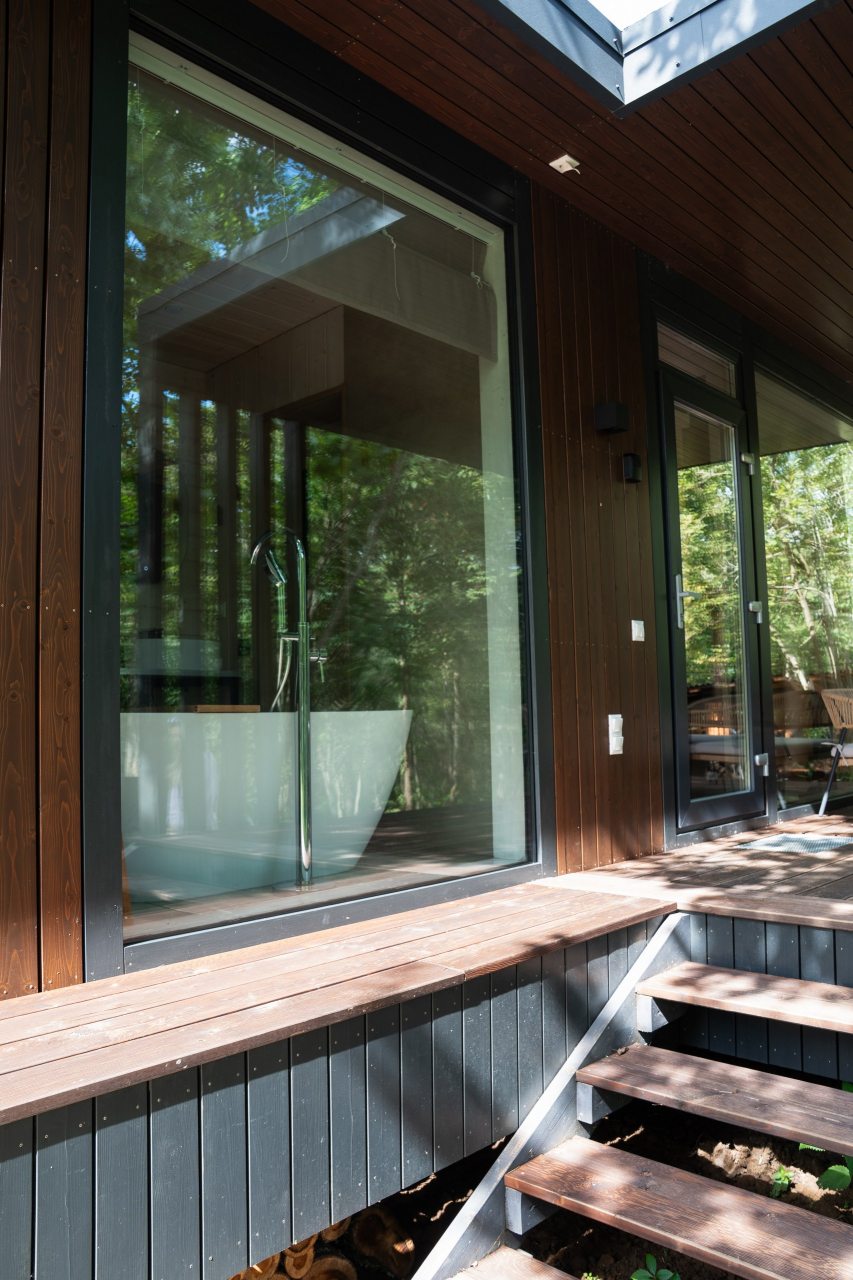 Коттедж (Куб), Коттедж Лис и Лес