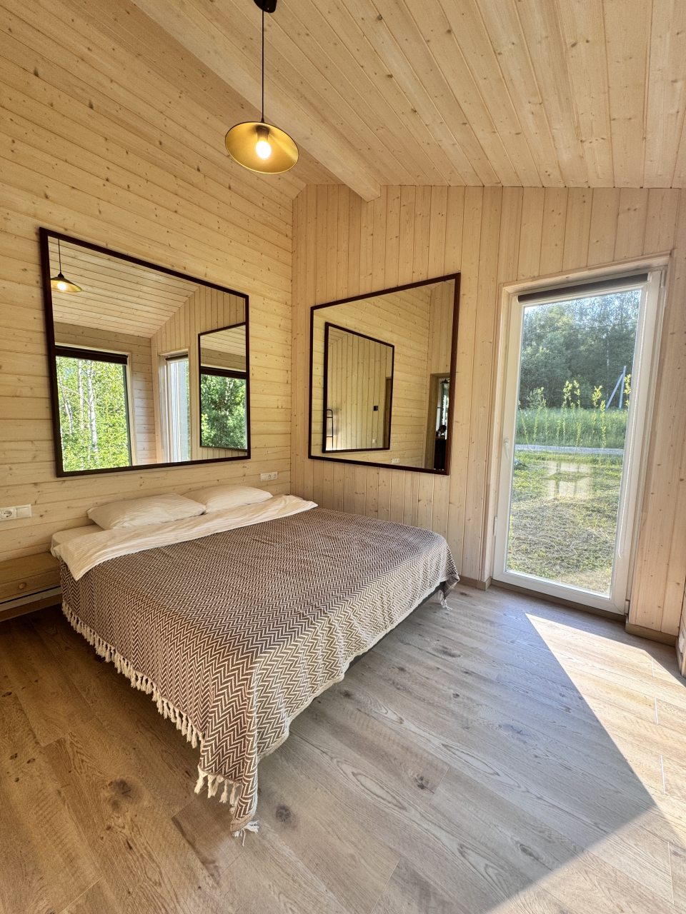 Коттедж (Огонёк), Коттедж Лис и Лес