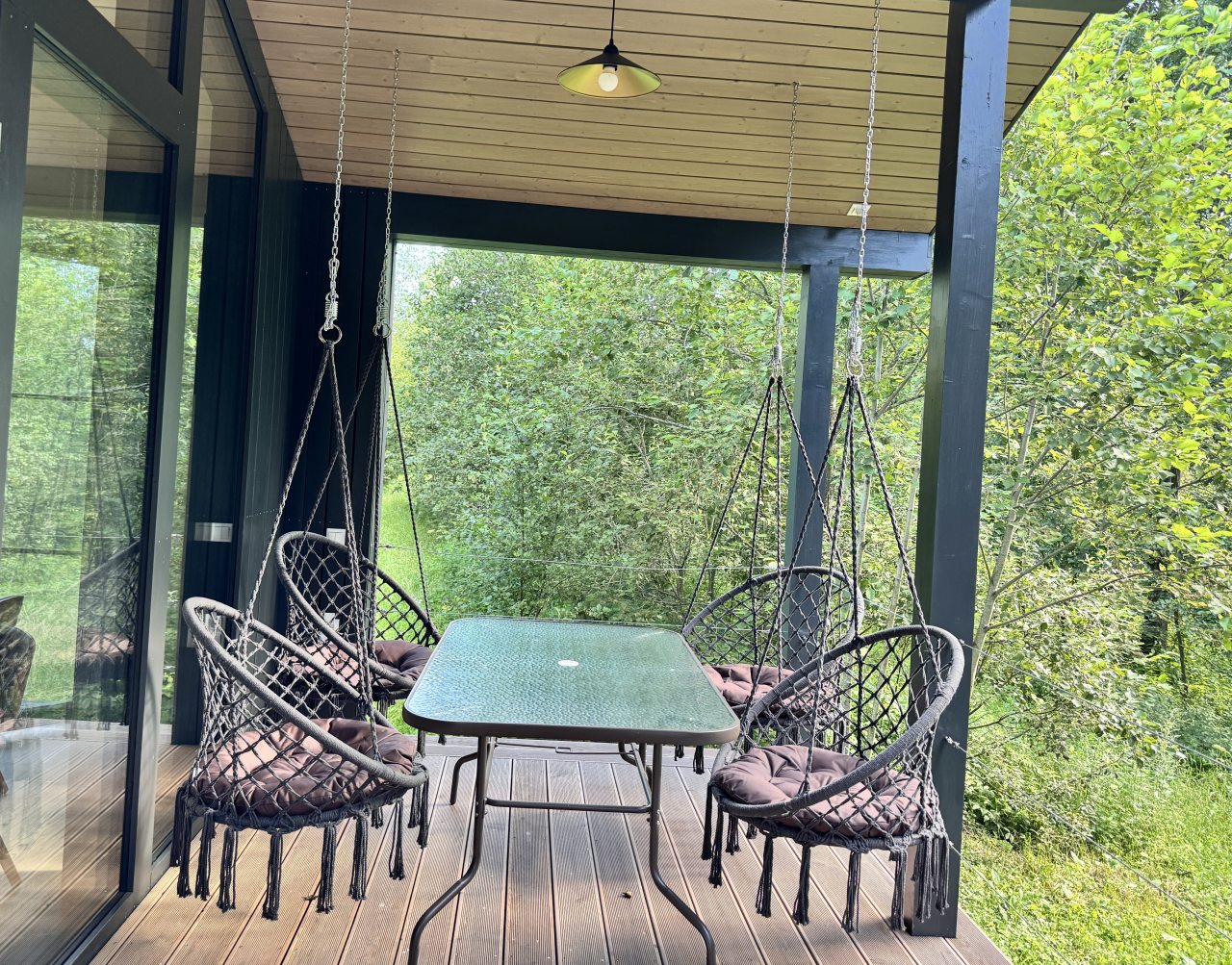 Коттедж (Огонёк), Коттедж Лис и Лес