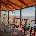 Пятнадцатиместный (Коттедж), Глэмпинг Аван 21