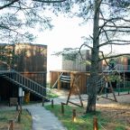 Своя ухоженная территория, Гостевой дом ЁLKI Лебяжье