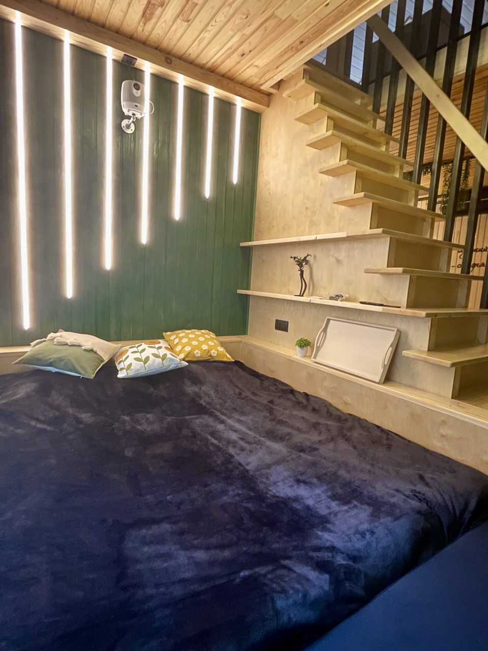 Трёхместный и более (Домики в настоящем лесу: BBQ / купель/ баня / велосипеды / проектор / река / озеро / рыбалка), Домики в настоящем лесу