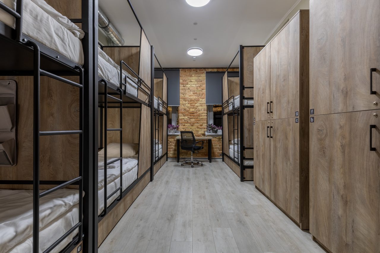 Восьмиместный Мужской (Место в номере с подселением для мужчин 1 этаж), Хостел City