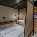 Восьмиместный Мужской (Место в номере с подселением для мужчин 1 этаж), Хостел City