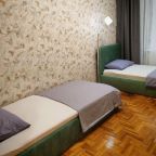 Тринадцатиместный (Центр парк 14 мест Велинградская 30), Апартаменты На Велинградской 30