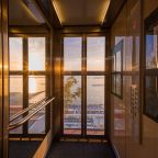 Лифт с видом на море