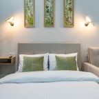 Трёхместный и более (Райские птички Океании), Апартаменты Центр Пирогова рекомендует