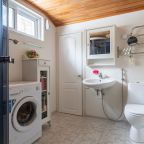 Дом (Дом у пруда), Гостевой дом Рыбак с семьей