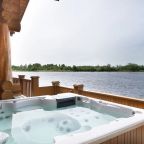 Джакузи, Гостевой дом Рыбак с семьей