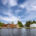 Вид на реку, Гостевой дом Рыбак с семьей