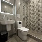 Полулюкс, Отель Оазис