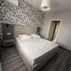 Четырехместный (Люкс двухкомнатный с балконом), Отель Оазис